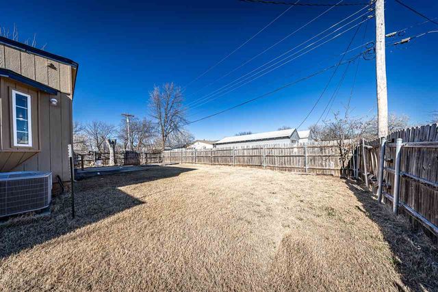 2501 SW Latham Ave, Lawton, OK 73505