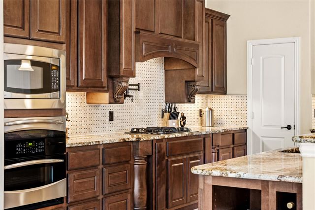 1122 Flint Rock LOOP, Driftwood, TX 78619