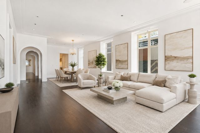 118 E Erie Street 37H, Chicago, IL 60611