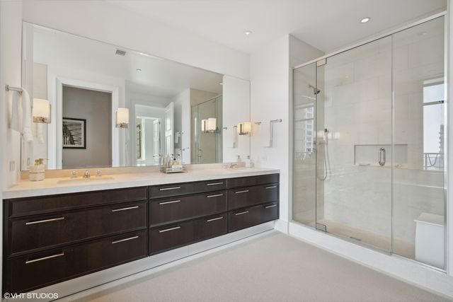 118 E Erie Street 37H, Chicago, IL 60611
