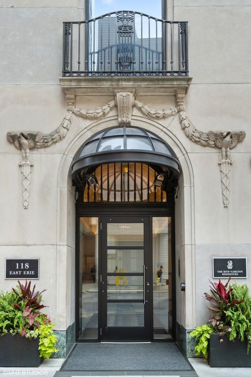 118 E Erie Street 37H, Chicago, IL 60611