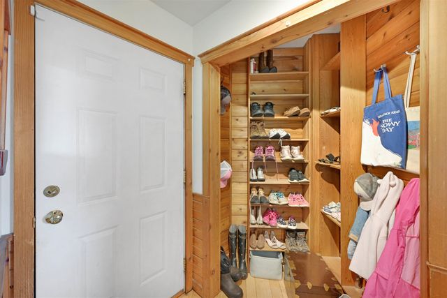 49 View Point Road, Putney, VT 05346