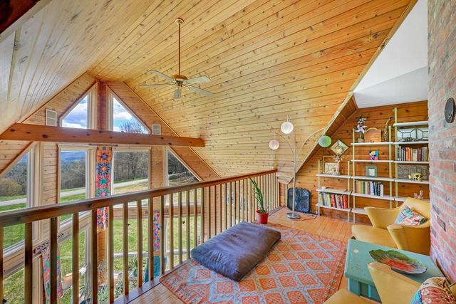 49 View Point Road, Putney, VT 05346