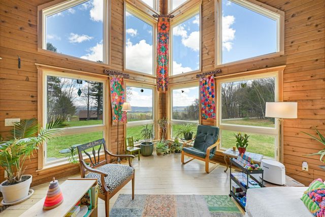 49 View Point Road, Putney, VT 05346