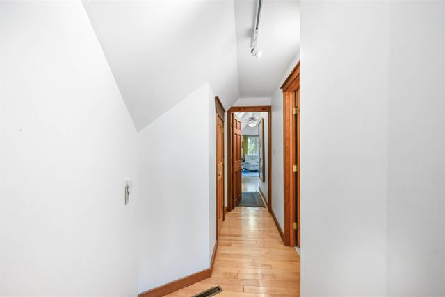 49 View Point Road, Putney, VT 05346