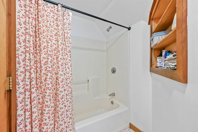 49 View Point Road, Putney, VT 05346
