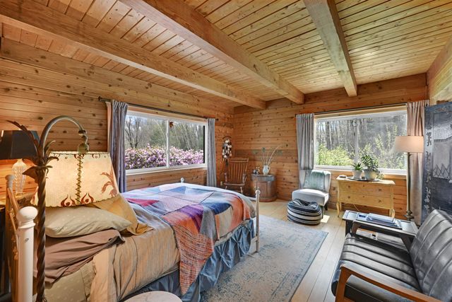 49 View Point Road, Putney, VT 05346