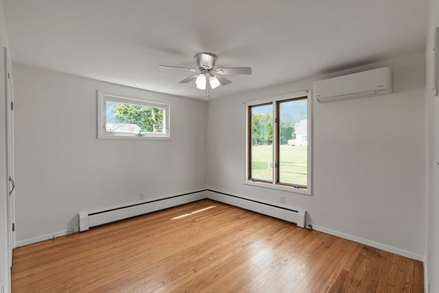 821 Pearse Rd, Swansea, MA 02777