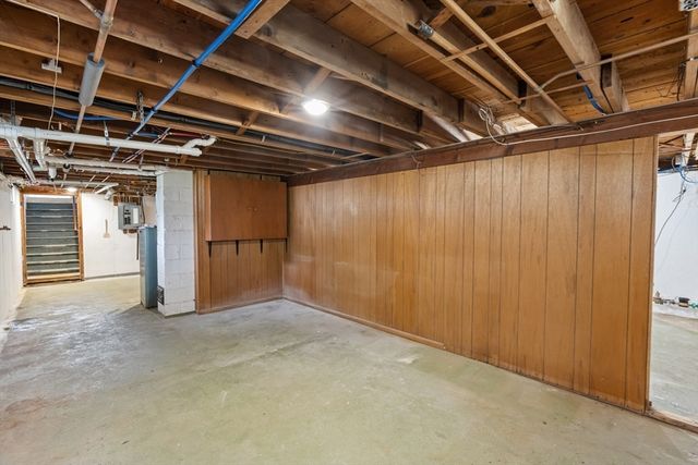 821 Pearse Rd, Swansea, MA 02777