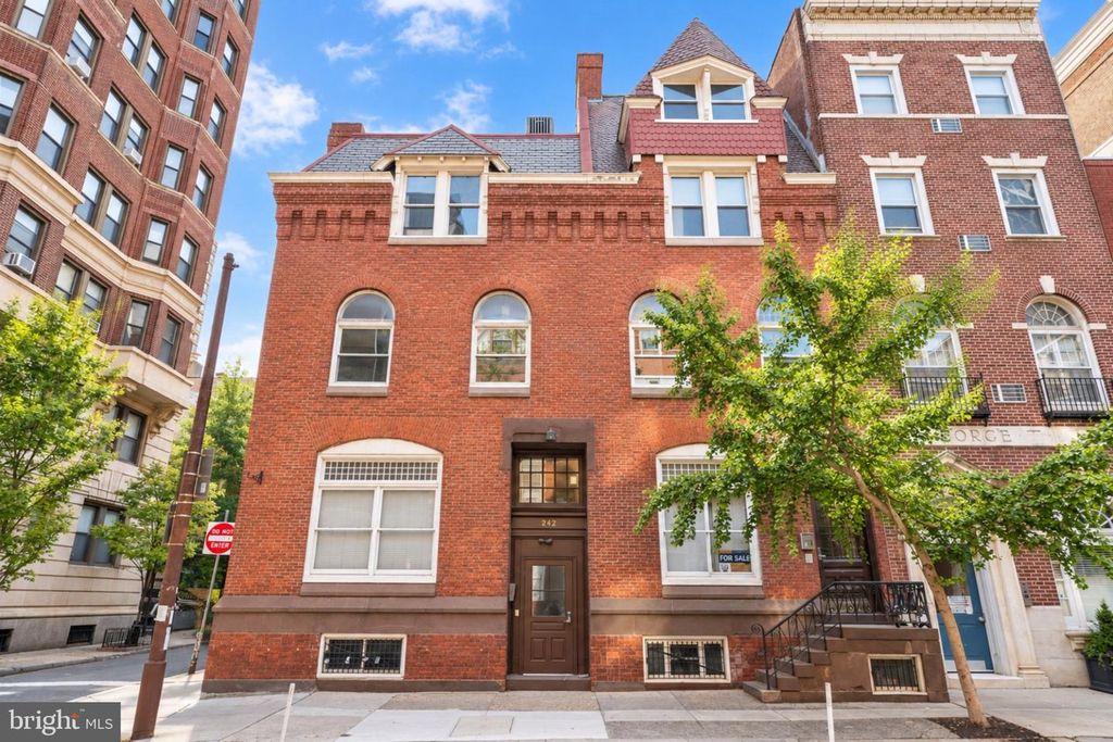242 S 13TH ST #E, PHILADELPHIA, PA 19107 — photo 2