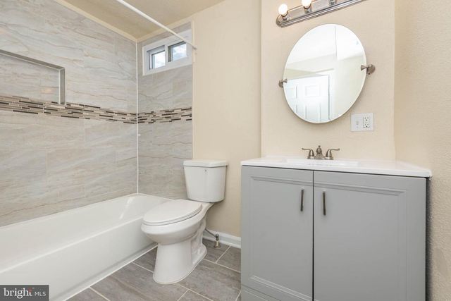 806 PONTIAC AVE, Baltimore, MD 21225