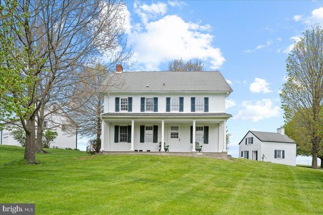 215 NOCKAMIXON RD, Kintnersville, PA 18930