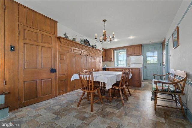 215 NOCKAMIXON RD, Kintnersville, PA 18930