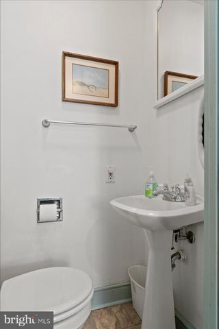 215 NOCKAMIXON RD, Kintnersville, PA 18930