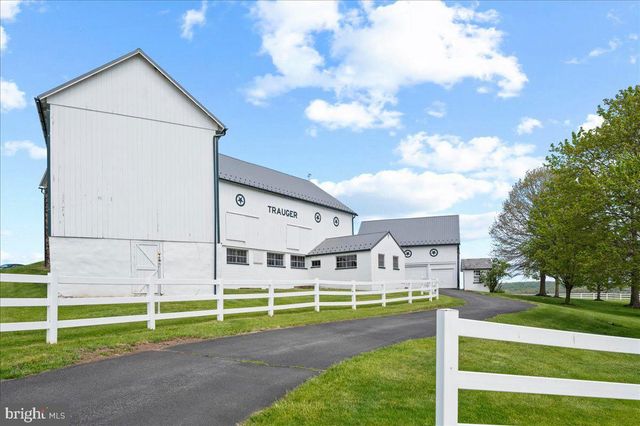 215 NOCKAMIXON RD, Kintnersville, PA 18930
