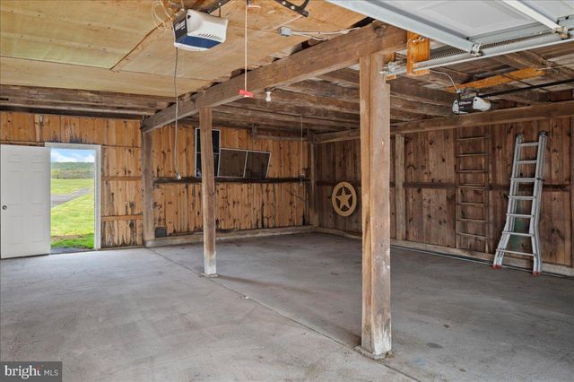 215 NOCKAMIXON RD, Kintnersville, PA 18930