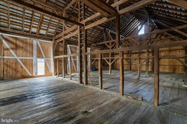 215 NOCKAMIXON RD, Kintnersville, PA 18930