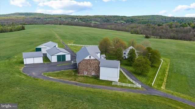 215 NOCKAMIXON RD, Kintnersville, PA 18930