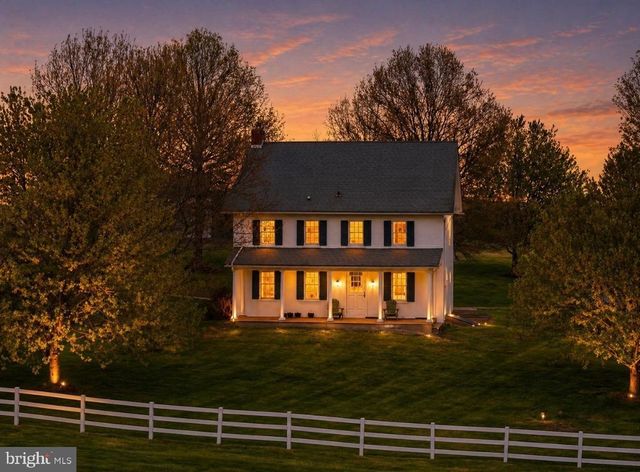 215 NOCKAMIXON RD, Kintnersville, PA 18930