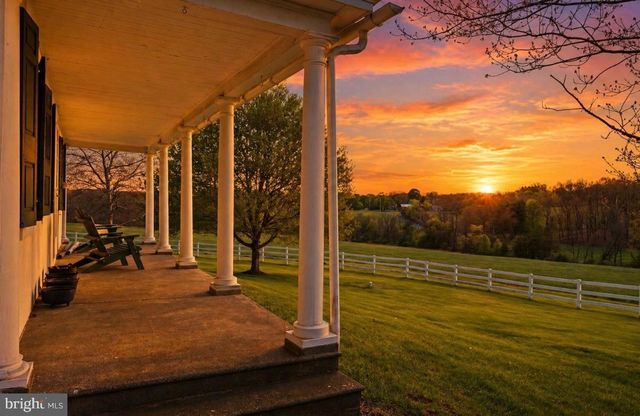 215 NOCKAMIXON RD, Kintnersville, PA 18930