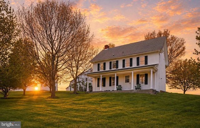 215 NOCKAMIXON RD, Kintnersville, PA 18930