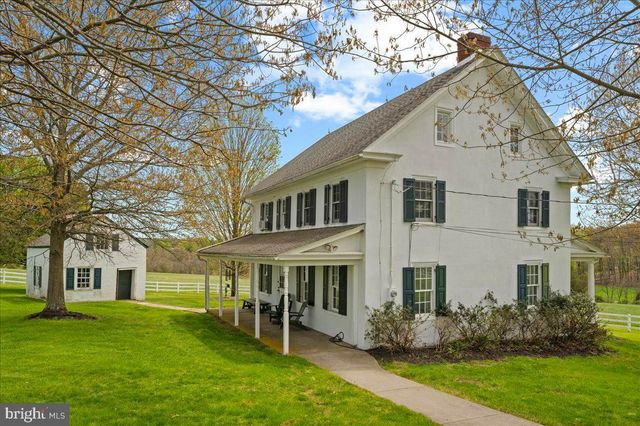 215 NOCKAMIXON RD, Kintnersville, PA 18930