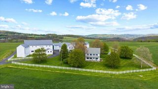 215 NOCKAMIXON RD, Kintnersville, PA 18930