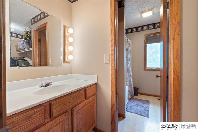 14996 Catalina Terrace, Council Bluffs, IA 51503