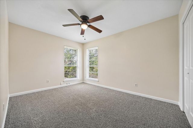 813 Lakeview Drive, Sugar Land, TX 77498