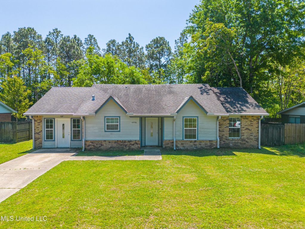 4096 Groveland Road, Ocean Springs, MS 39564
