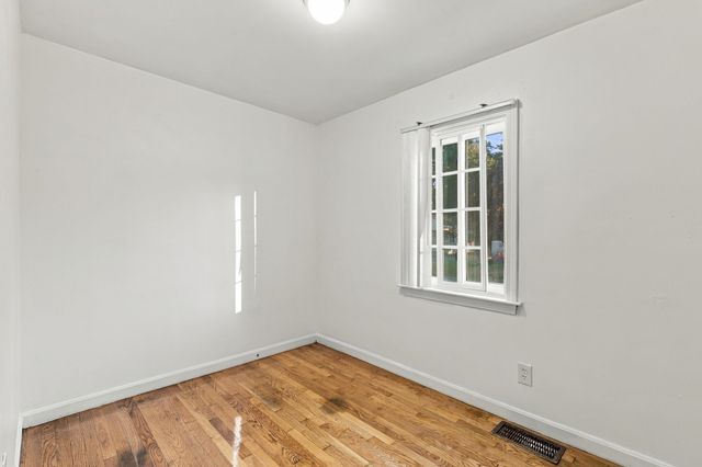 26 Claire Street, Manchester, NH 03103