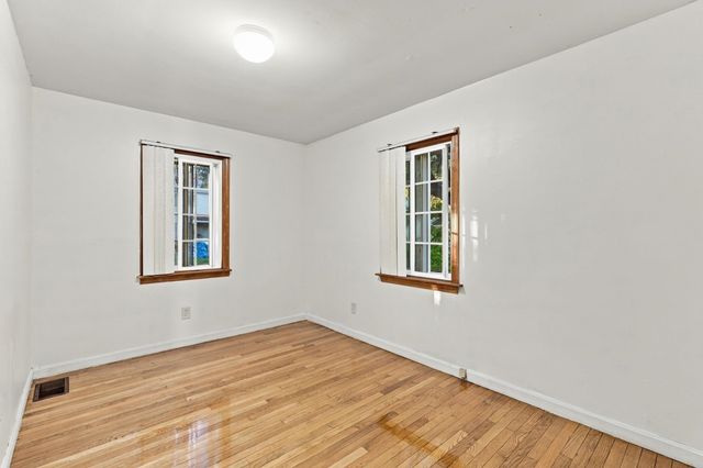 26 Claire Street, Manchester, NH 03103