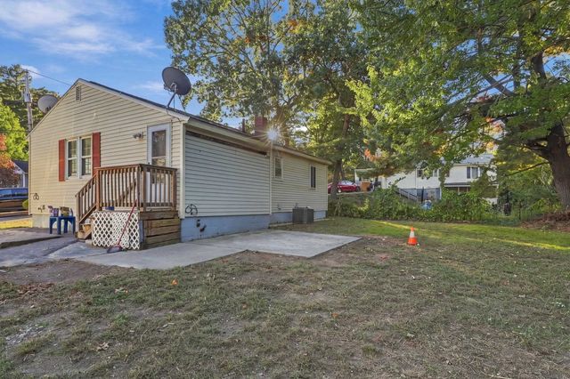 26 Claire Street, Manchester, NH 03103