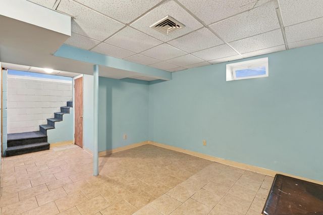 26 Claire Street, Manchester, NH 03103