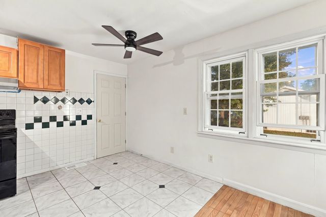 26 Claire Street, Manchester, NH 03103