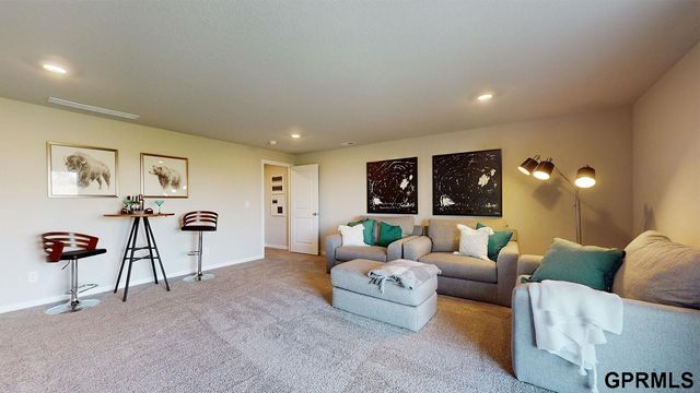 8608 S 185th Street, Gretna, NE 68136