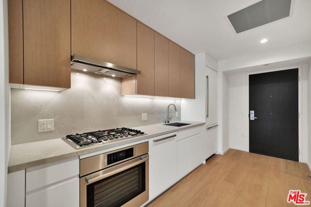 877 Francisco Street 623, Los Angeles, CA 90017