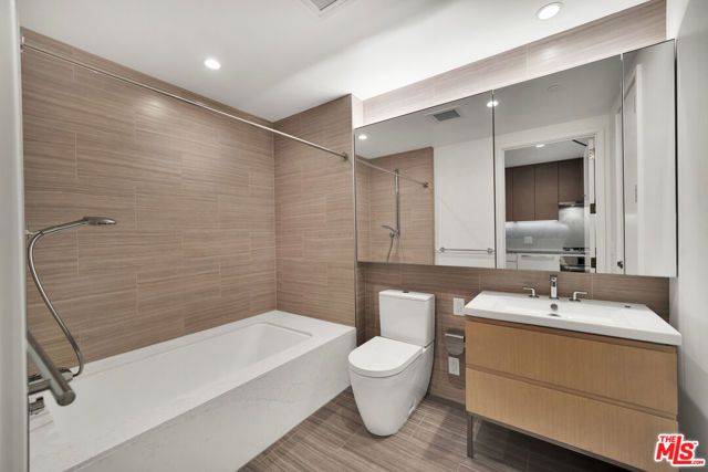 877 Francisco Street 623, Los Angeles, CA 90017