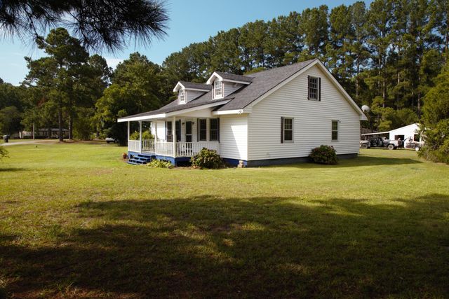 1368 Mccoy Drive, Summerton, SC 29148
