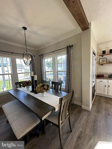 104 HENSON AVE, Louisa, VA 23093