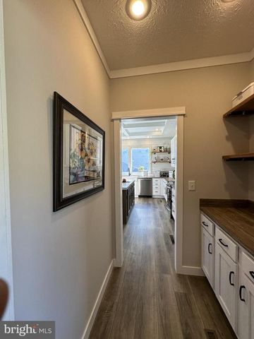 104 HENSON AVE, Louisa, VA 23093