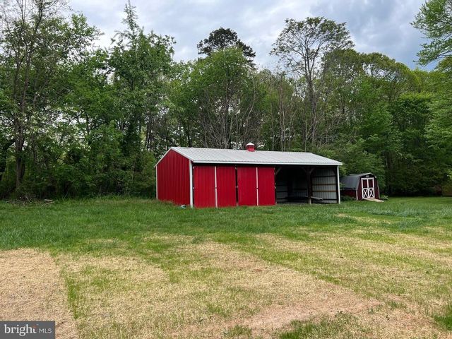 104 HENSON AVE, Louisa, VA 23093