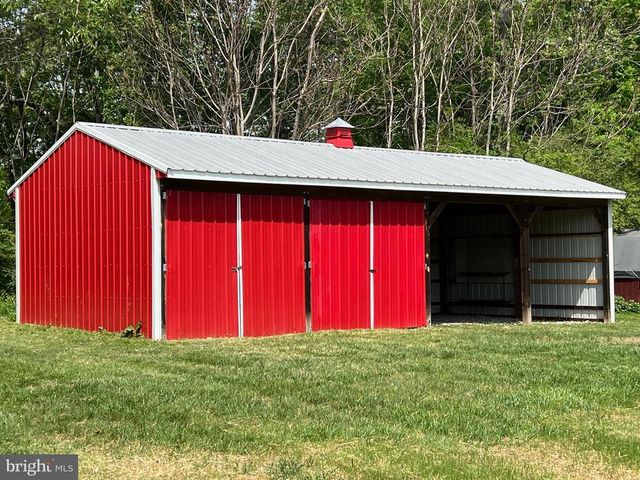 104 HENSON AVE, Louisa, VA 23093