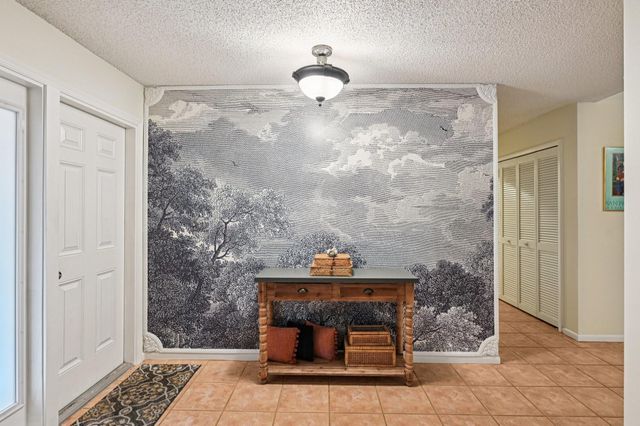 10875 NW 17th Mnr, Coral Springs, FL 33071