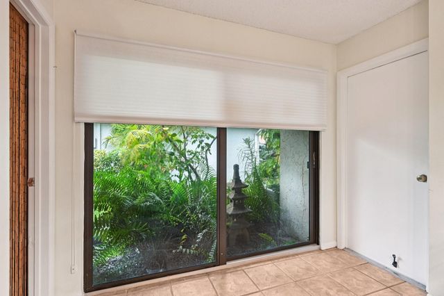 10875 NW 17th Mnr, Coral Springs, FL 33071