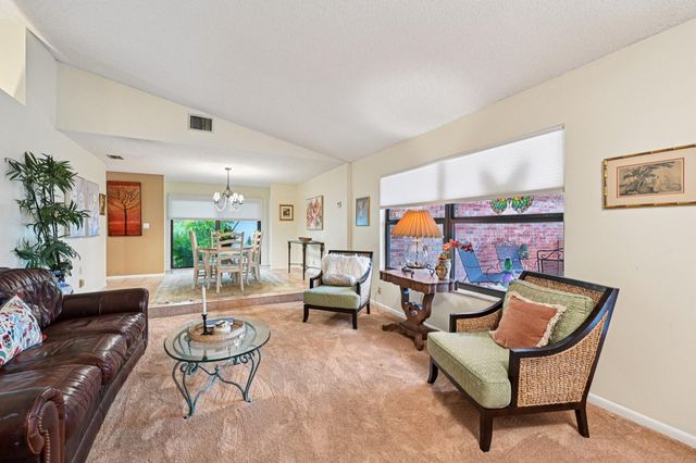 10875 NW 17th Mnr, Coral Springs, FL 33071