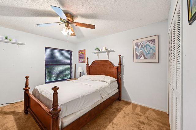 10875 NW 17th Mnr, Coral Springs, FL 33071