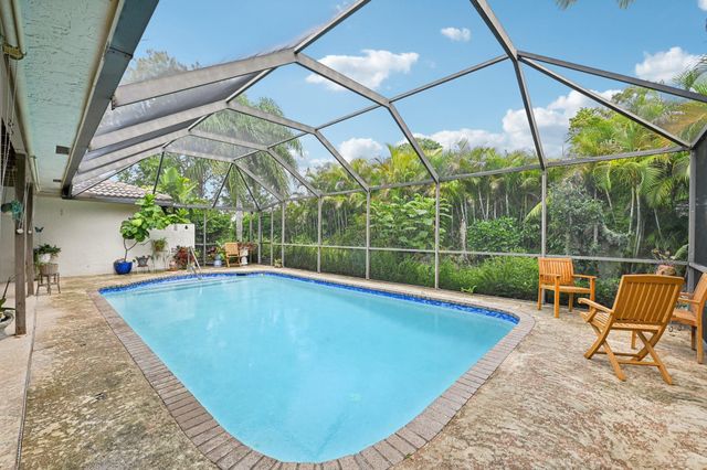 10875 NW 17th Mnr, Coral Springs, FL 33071