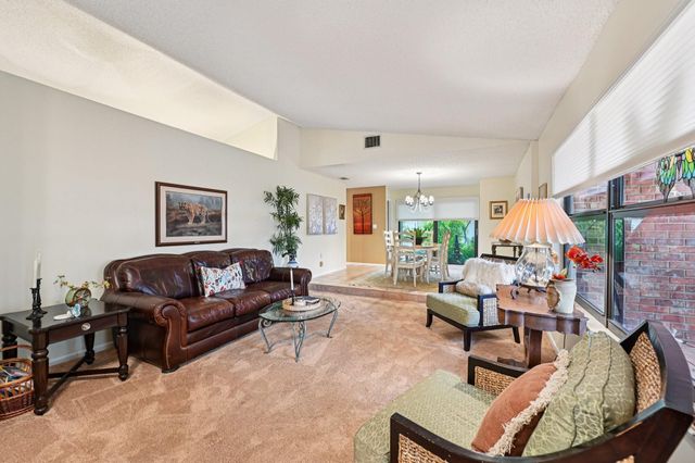 10875 NW 17th Mnr, Coral Springs, FL 33071