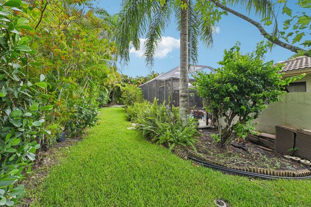 10875 NW 17th Mnr, Coral Springs, FL 33071
